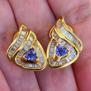 18Kt Tanzanite Diamond Teardrop Earings